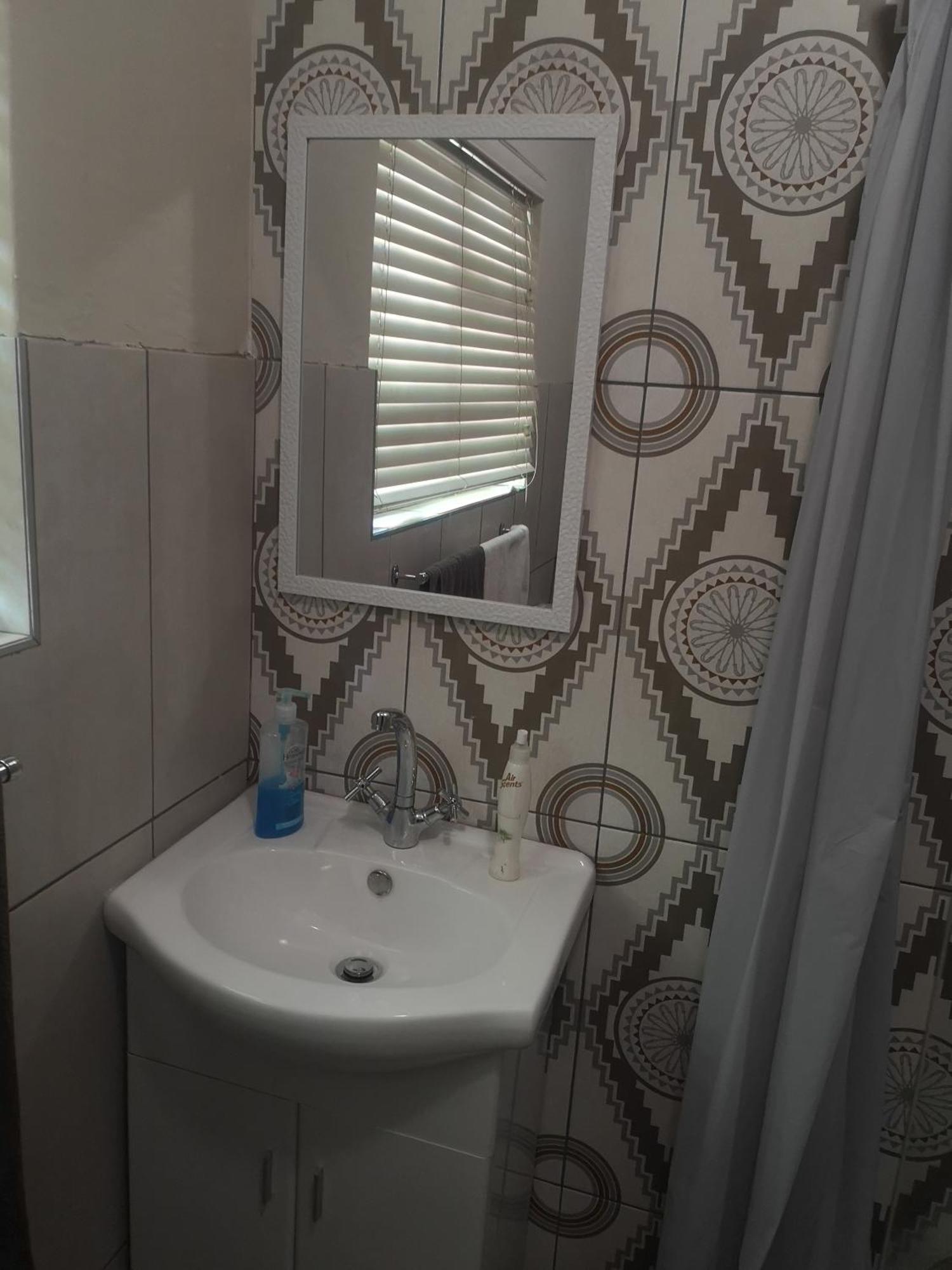 Avo Tree Guesthouse Парл Екстериор снимка